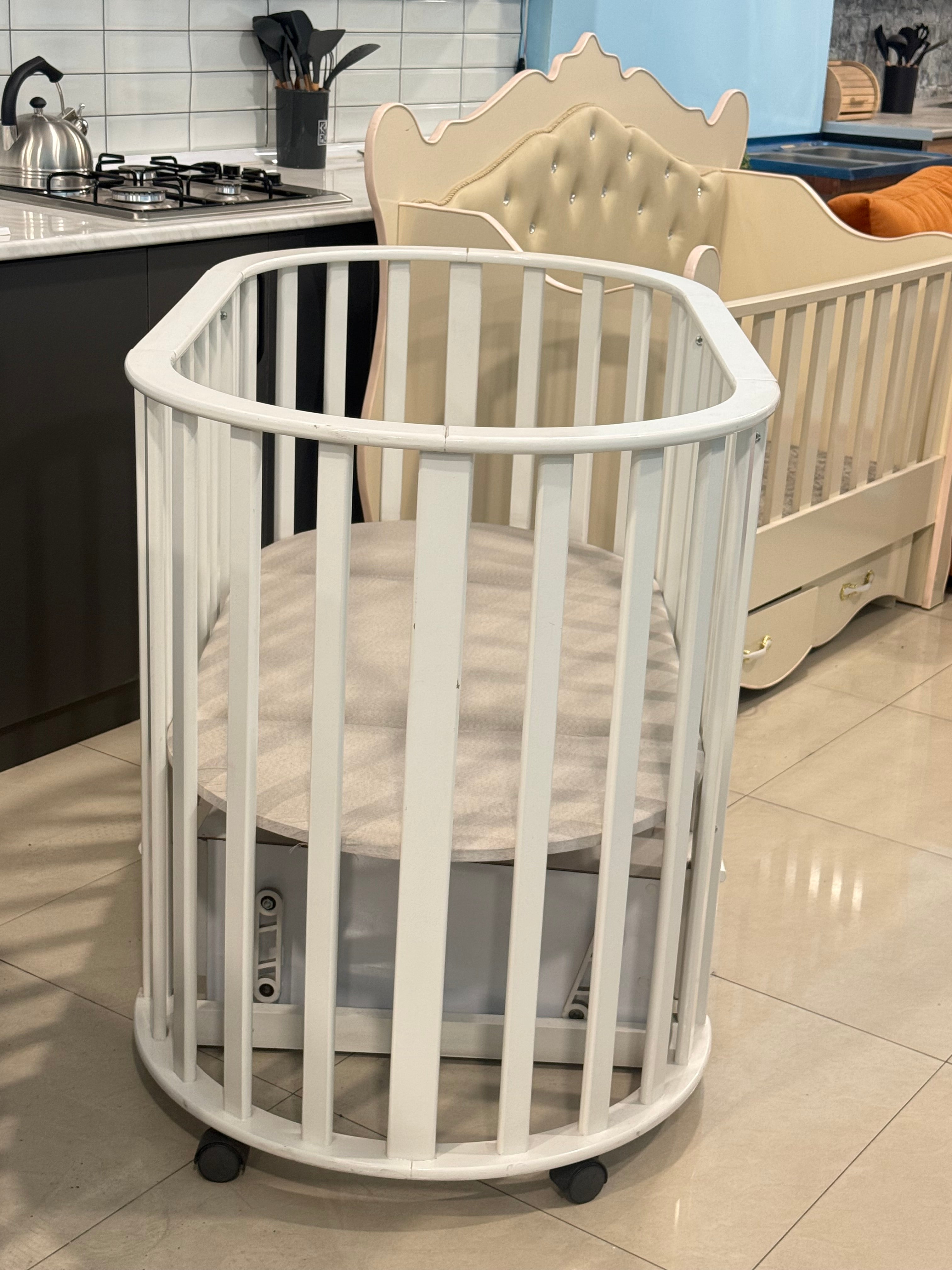 Lori Baby Crib