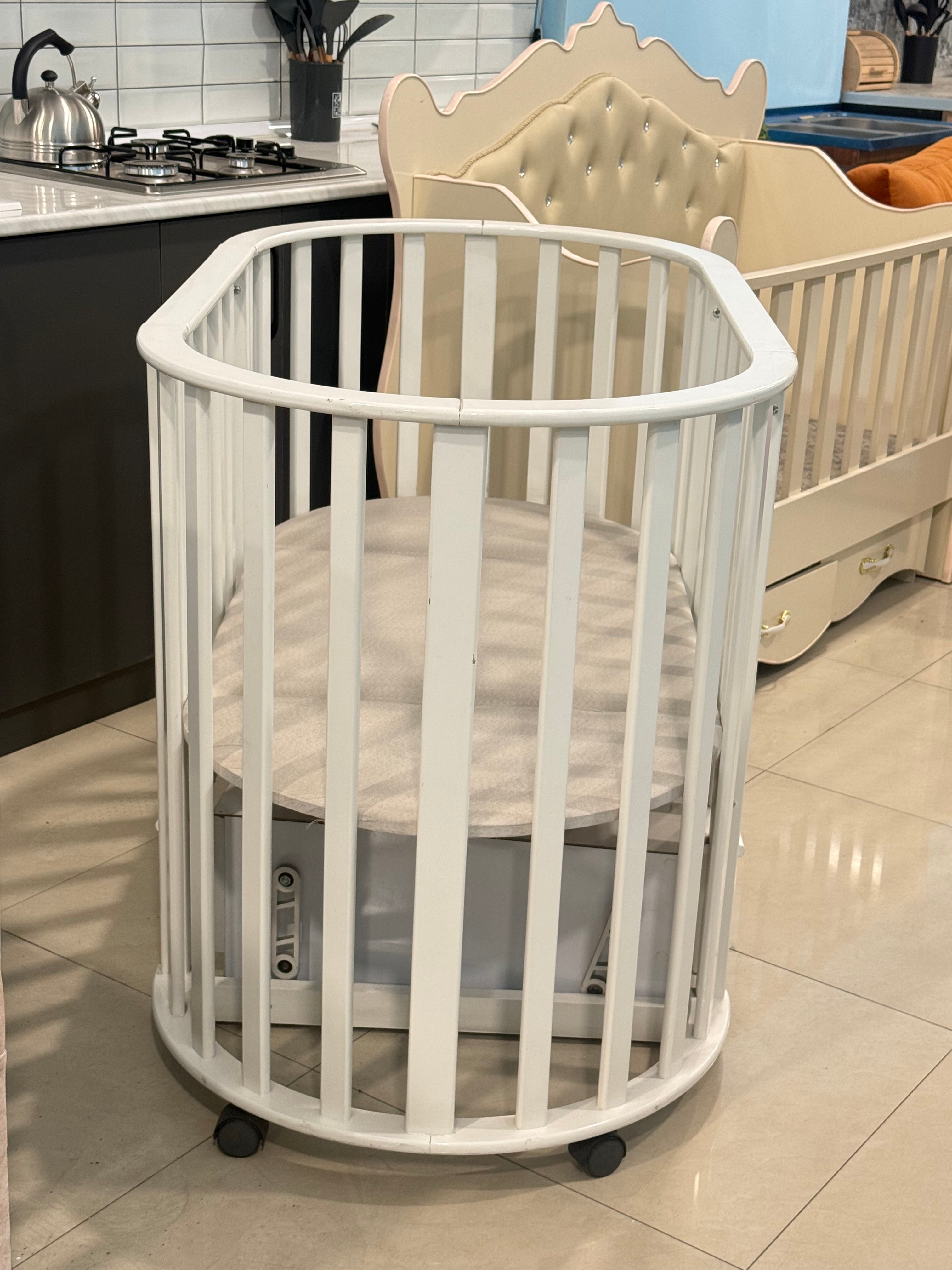 Lori Baby Crib