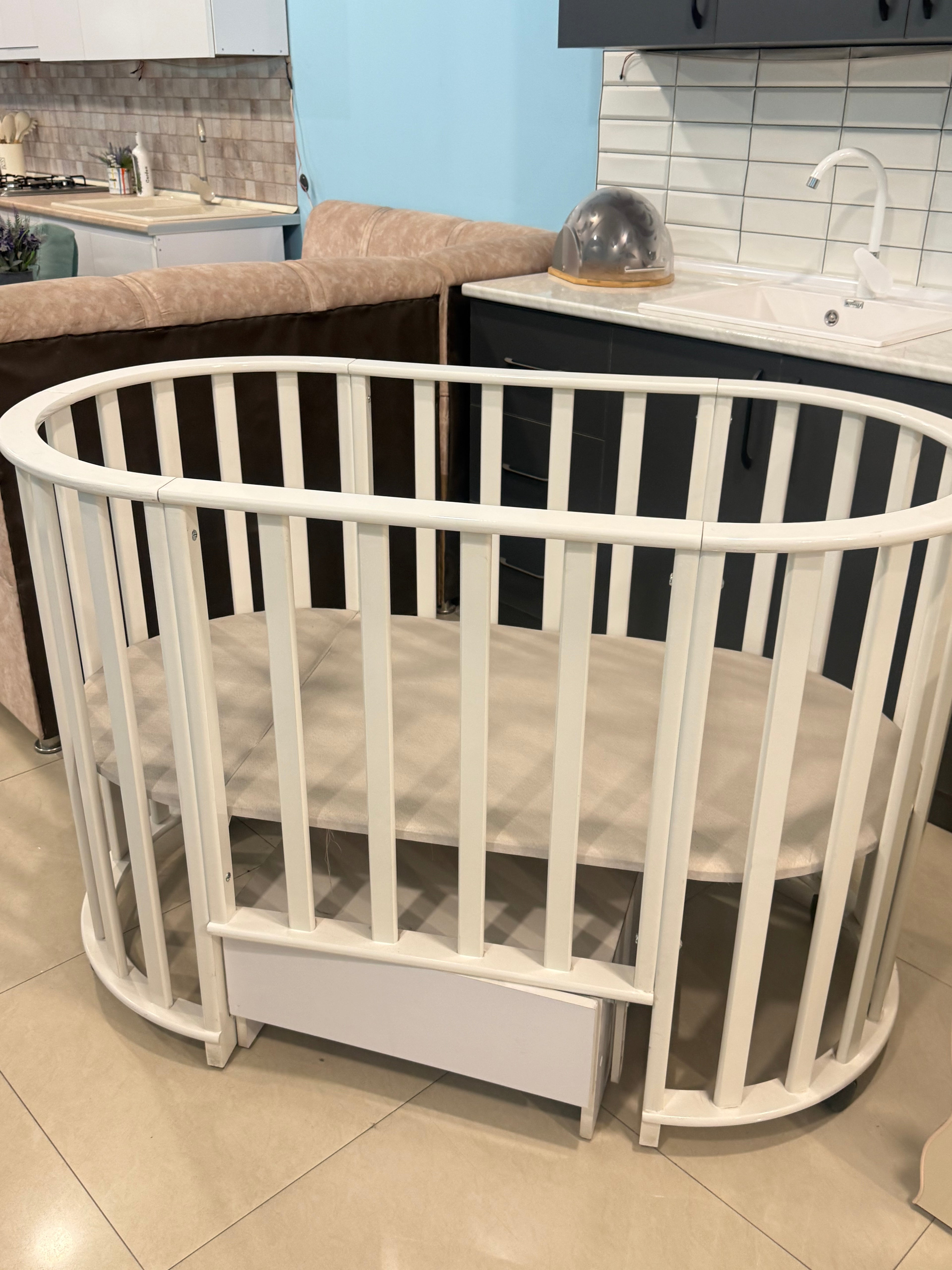 Lori Baby Crib
